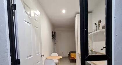 R1 Acogedor Cuarto en Arboledas entrada independie