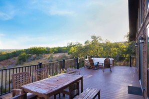 House, Multiple Beds, Balcony, Garden View (Stargazers' Delight) | Outdoor dining