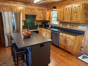 Fridge, microwave, oven, stovetop - Painted Skies | Mtn View | Hot Tub | Fire Pit (Blue Ridge)