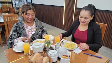 Desayuno continental incluido todos los días