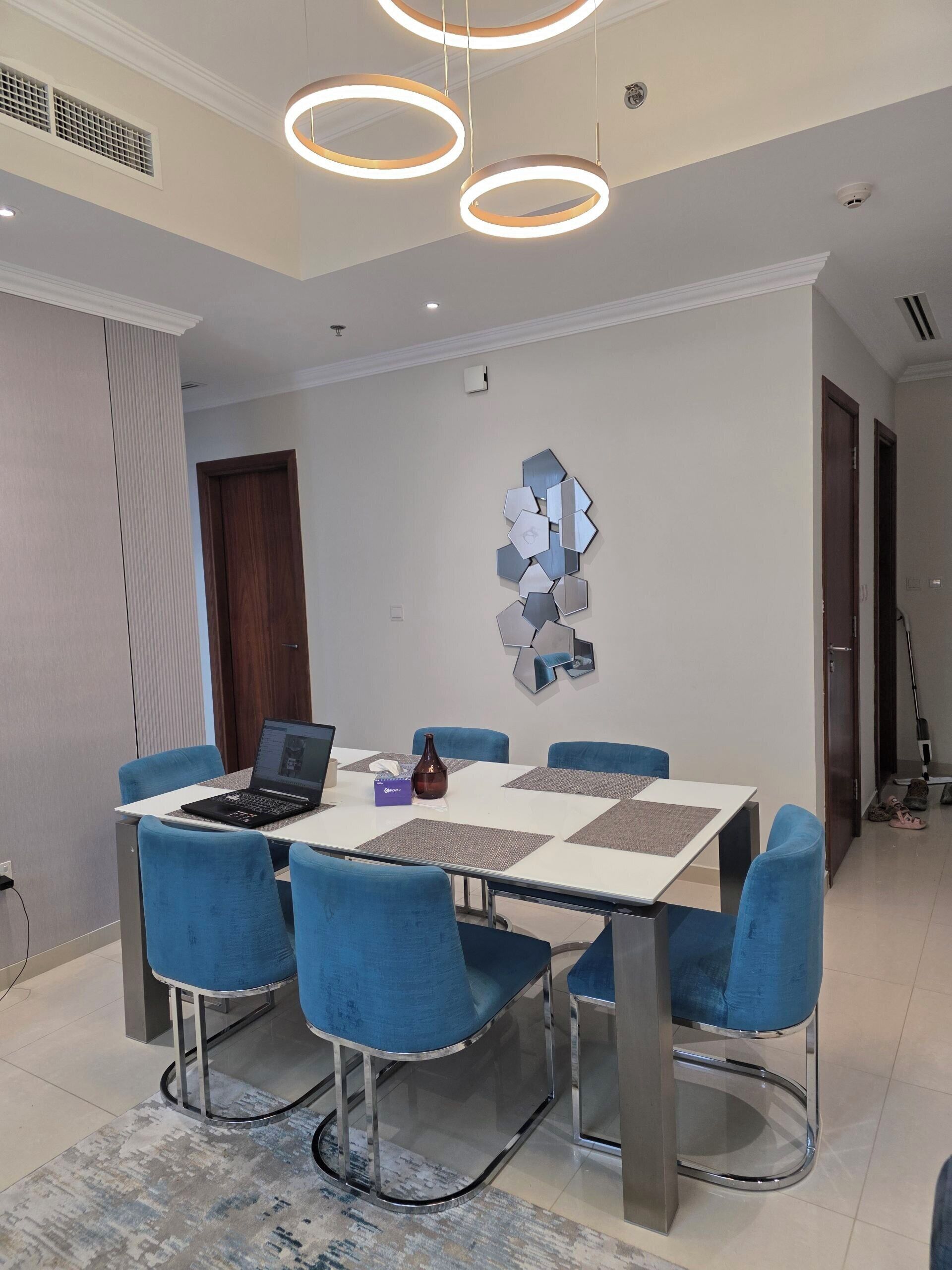 Khu vực ăn uống tại phòng