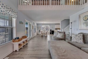 Televisión y oficina 