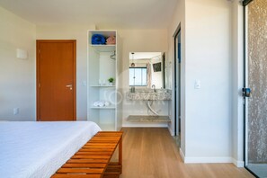 Double Room | 1 bedroom, free WiFi - Suíte 1 Ala pôr sol Residencial Solavir (Bombinhas)