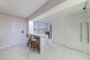 Interior - PASÁRGADA PONTA VERDE, WONDERFUL APARTMENT, CLOSE TO THE BEACH AND WITH SEA VIEW. (Ponta Verde Maceió)