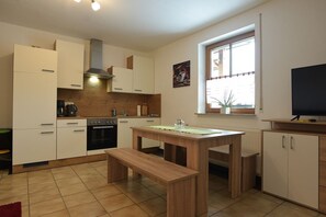 Fridge, microwave, stovetop, dishwasher - VACATION WITH HEART - NOT ONLY FOR HORSE LOVERS  (Pausa / Wallengrün)