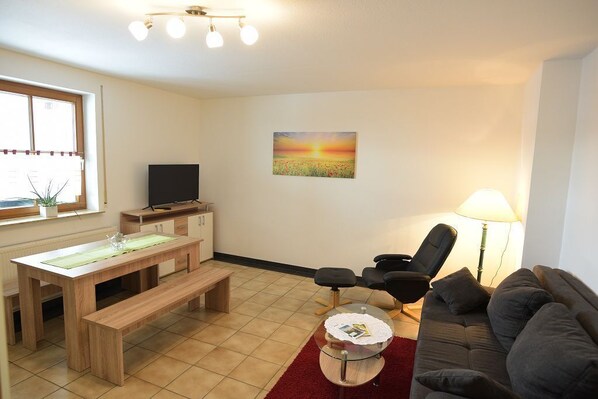 TV, books - VACATION WITH HEART - NOT ONLY FOR HORSE LOVERS  (Pausa / Wallengrün)