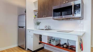 Fridge, microwave, coffee/tea maker, toaster