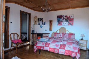 Room, 2 Bedrooms, Patio, Mountain View | Free WiFi - Paradise La Tana (Serina)