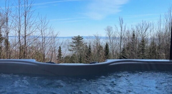 Bain à remous extérieur
