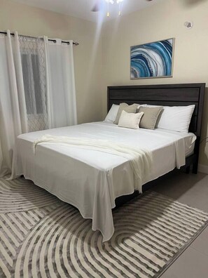 2 bedrooms, iron/ironing board, WiFi, bed sheets