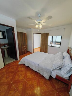 2 bedrooms, iron/ironing board, WiFi, bed sheets