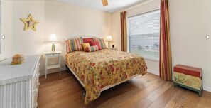 3 Schlafzimmer, Schreibtisch, Bügeleisen/Bügelbrett, WLAN