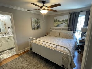 3 bedrooms, iron/ironing board, travel crib, free WiFi