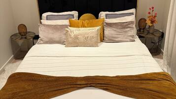 2 chambres, fer et planche Ă repasser, Wi-Fi, draps fournis