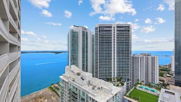 Condo, 2 Bedrooms, Balcony, Partial Ocean View | City view