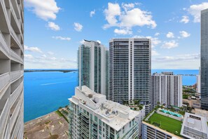 Condo, 2 Bedrooms, Balcony, Partial Ocean View | City view