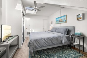 1 habitación, tabla de planchar con plancha, wifi gratis y ropa de cama 