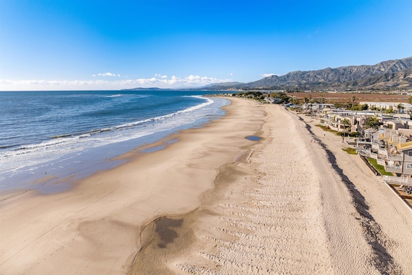 Beach nearby - Beach Shanty - One Block From Carpinteria State Beach (Carpinteria)