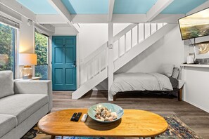 1 bedroom, iron/ironing board, free WiFi, bed sheets - Beach Shanty - One Block From Carpinteria State Beach (Carpinteria)