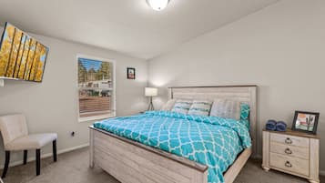 3 bedrooms, iron/ironing board, free WiFi, bed sheets