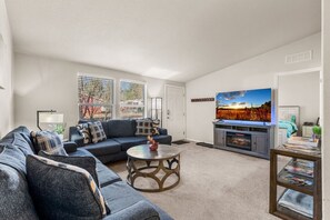 Smart-tv en een open haard