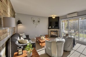 Smart TV, fireplace - The Panoramic - Direct lake beach and bike access (Mont-Blanc)