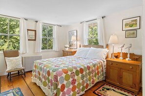 3 bedrooms, desk, free WiFi, bed sheets