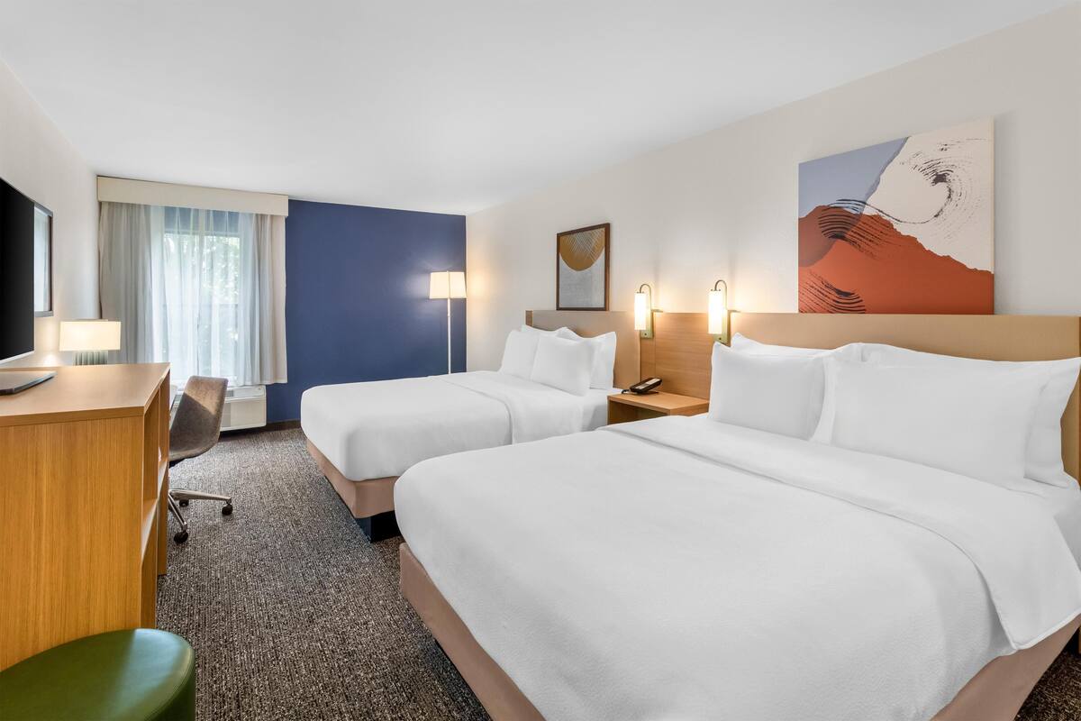 Room, 2 Queen Beds | Iron/ironing board, WiFi (free)