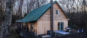 Getaway Cabin – Deck, Fire Pit & BBQ Near Gorge