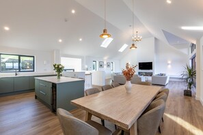 Dining - 4 Bed in Instow (oc-e30026) (Instow)