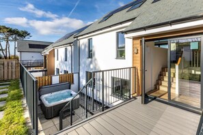 Terrace/patio - 4 Bed in Instow (oc-e30026) (Instow)