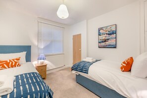 2 bedrooms, travel crib, free WiFi, bed sheets - 2 Bed in Teignmouth (oc-b30494) (Teignmouth)