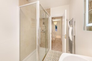 Hair dryer, towels - 2 Bed in Teignmouth (oc-b30494) (Teignmouth)