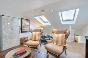 Interior - 2 Bed in Ilfracombe (oc-o30532) (Ilfracombe)