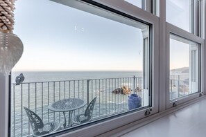 Interior - 2 Bed in Ilfracombe (oc-o30532) (Ilfracombe)