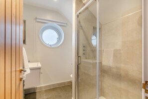 Hair dryer, towels - 3 Bed in Instow (oc-h29265) (Instow)