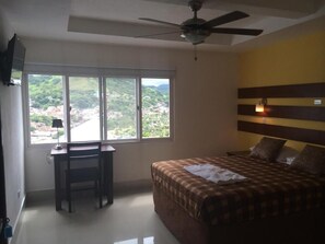 Deluxe Double Room | Desk, free WiFi