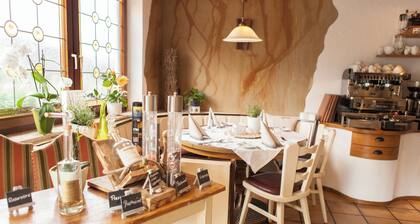 Apartment in the heart of the Vulkaneifel 15 min to the Maaren, Nürburgring & theme parks