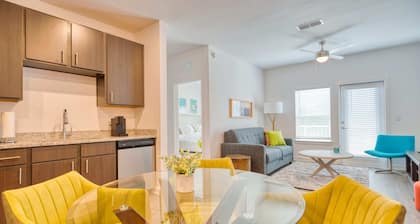 Grand Two Bedroom Two Bathroom Apartment with Balcony by The Scholar