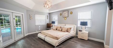 4 habitaciones, tabla de planchar con plancha, wifi y ropa de cama