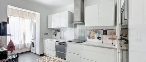 Microwave, oven, stovetop, dishwasher