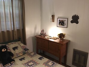 2 bedrooms, bed sheets