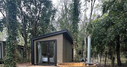 Ketrawe Lodge PucĂłn with hot tub