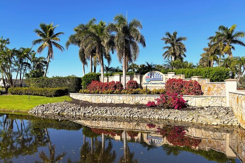 Golf Cross Creek! NICE condo in the heart of Fort Myers.