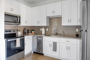 Fridge, oven, dishwasher, ice maker