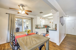 Dining - 3 Mi to Randolph AFB: Family Home w/ Poker Table! (Universal City)