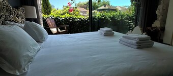 Exclusive Luxury Villa with Plunge Pool & Garden