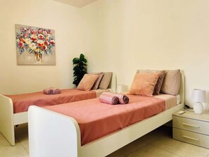 2 bedrooms, iron/ironing board, WiFi, bed sheets