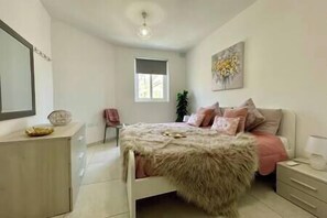 2 Schlafzimmer, Bügeleisen/Bügelbrett, WLAN, Bettwäsche