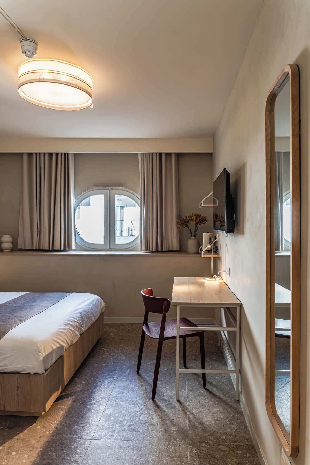 1 bedroom, iron/ironing board, travel cot, WiFi